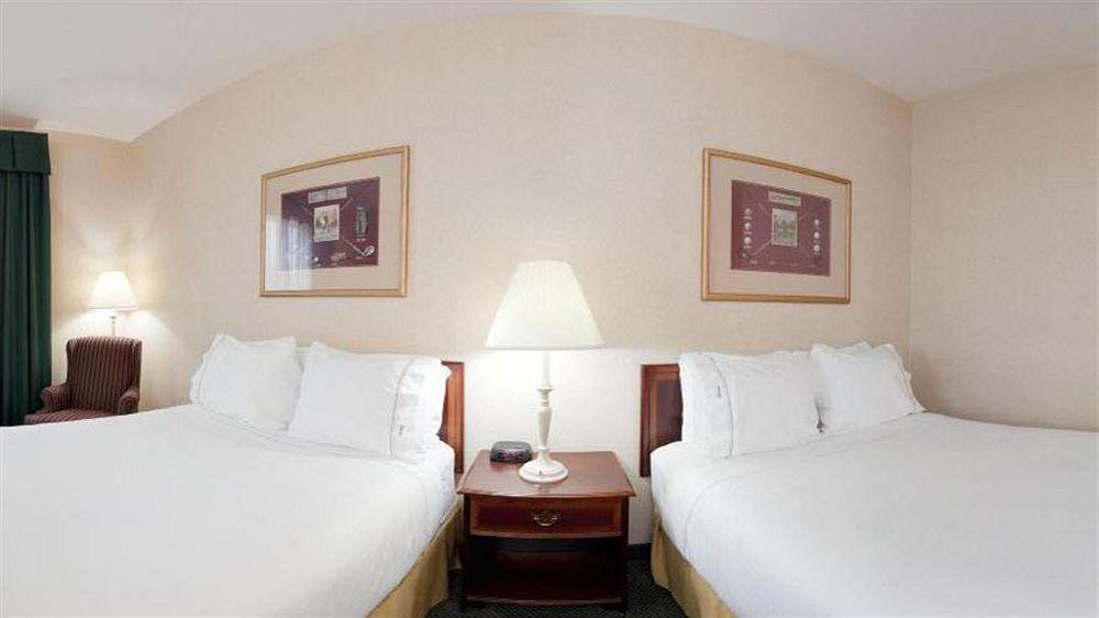Holiday Inn Express Kilmarnock Ngoại thất bức ảnh