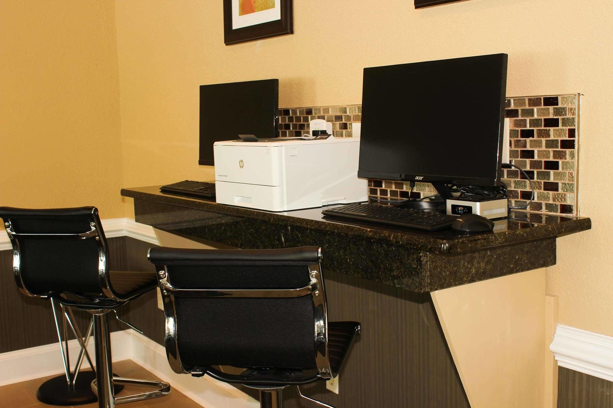 Holiday Inn Express Kilmarnock Ngoại thất bức ảnh