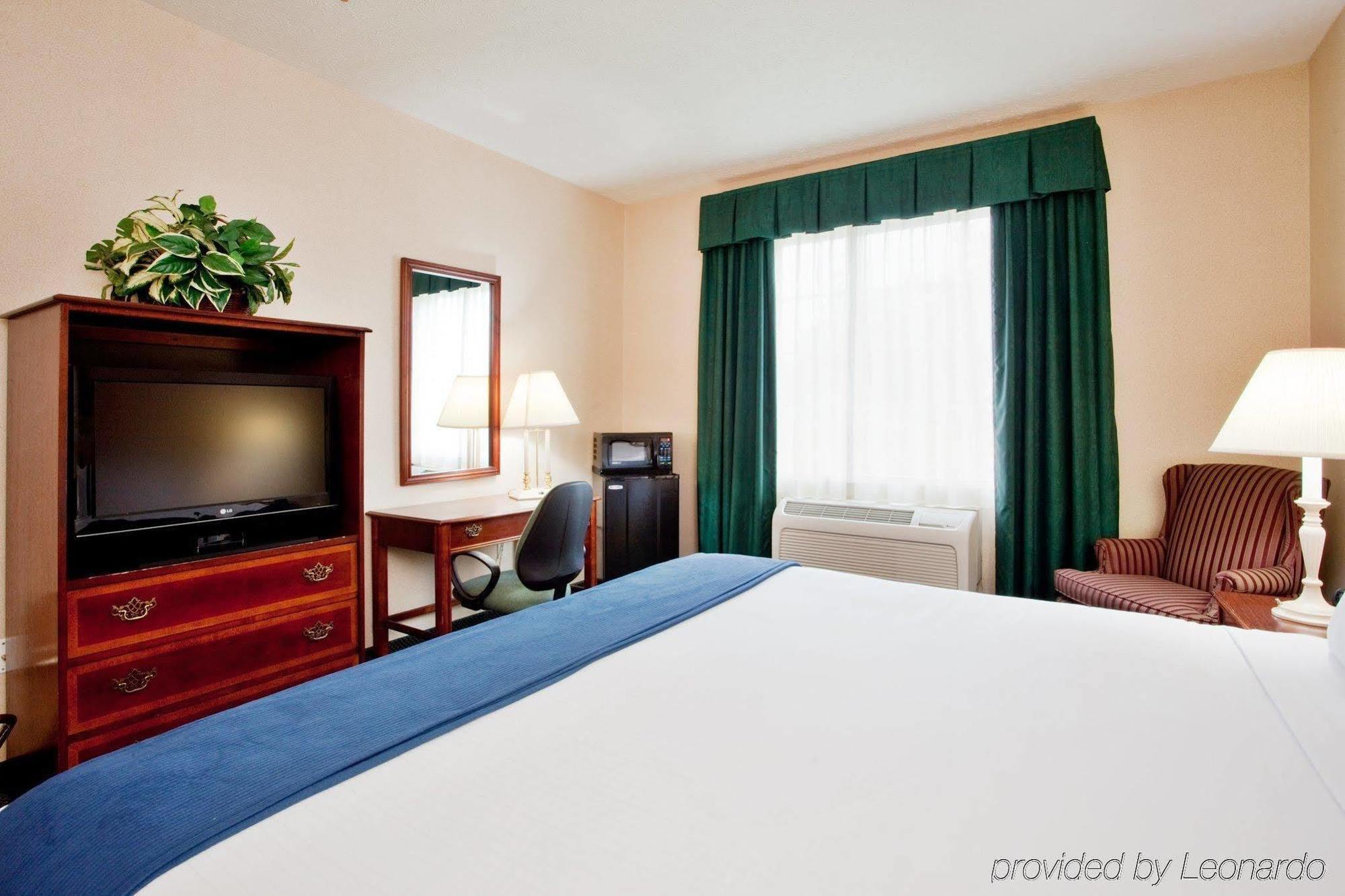 Holiday Inn Express Kilmarnock Phòng bức ảnh